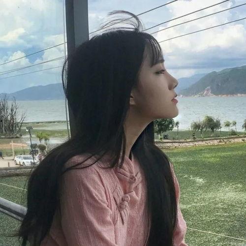 抖音女网红吃瓜二维码,扫码吃瓜，揭秘网红圈幕后故事！”