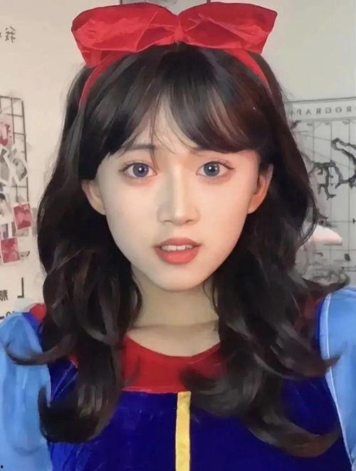 网红吃瓜男扮女装视频大全,全网爆笑！网红男扮女装吃瓜视频大盘点